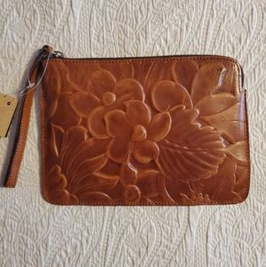 Patricia Nash embroidered clutch